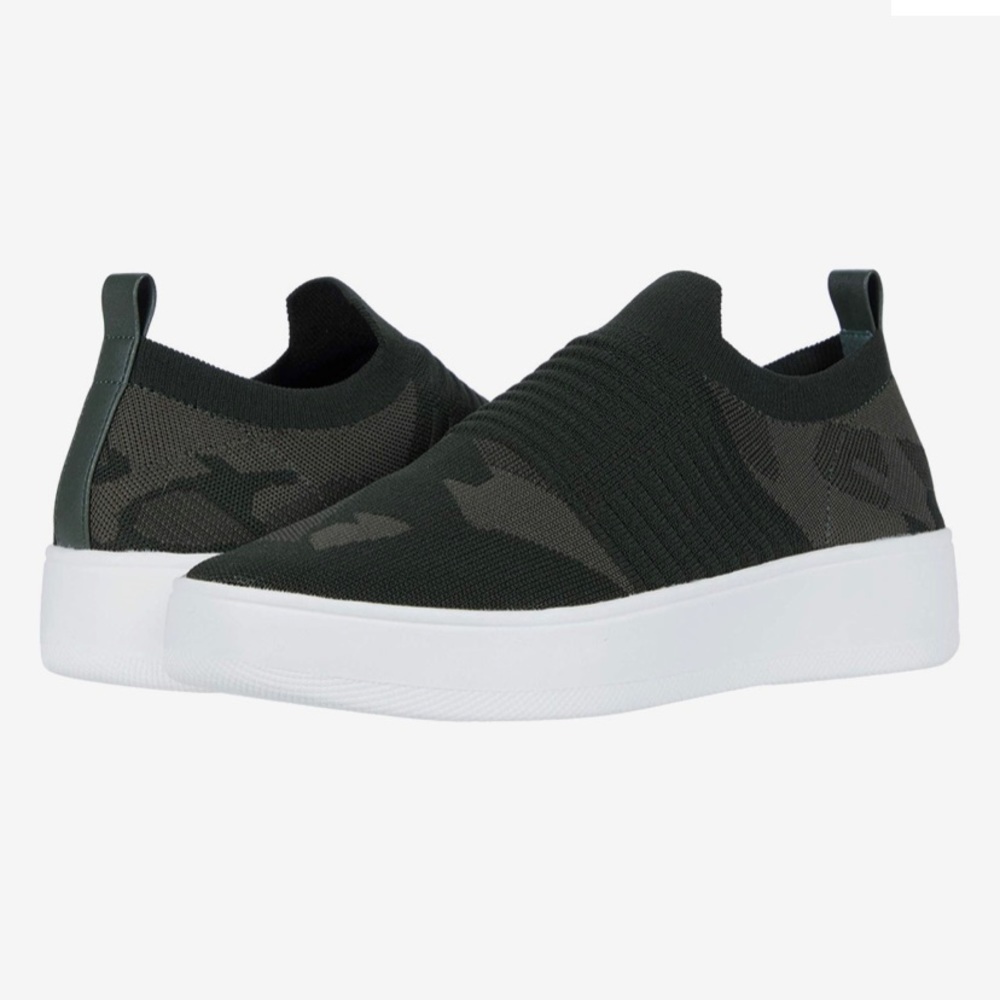 Steve Madden Beale, green camo, size 9